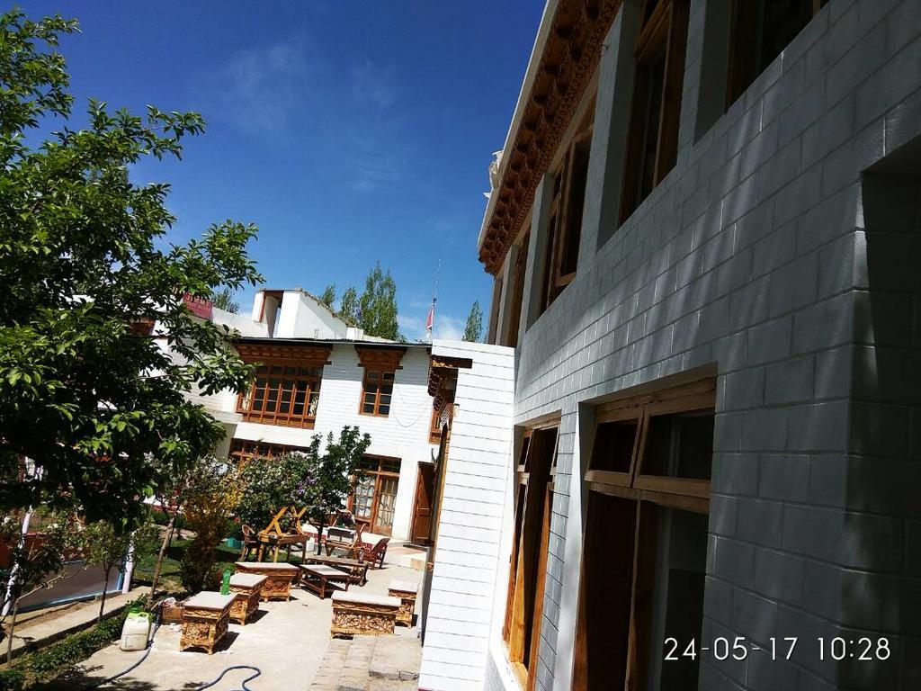 Jimmy'S Homestay Лех Экстерьер фото